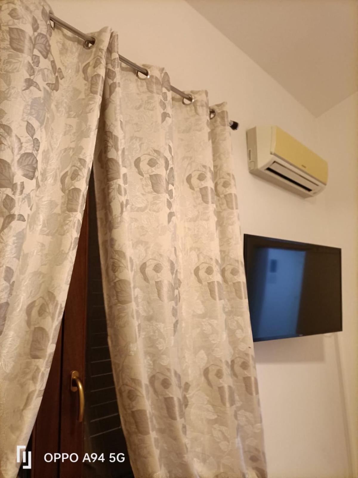 Casa Vita In Centro Балестрате Екстериор снимка