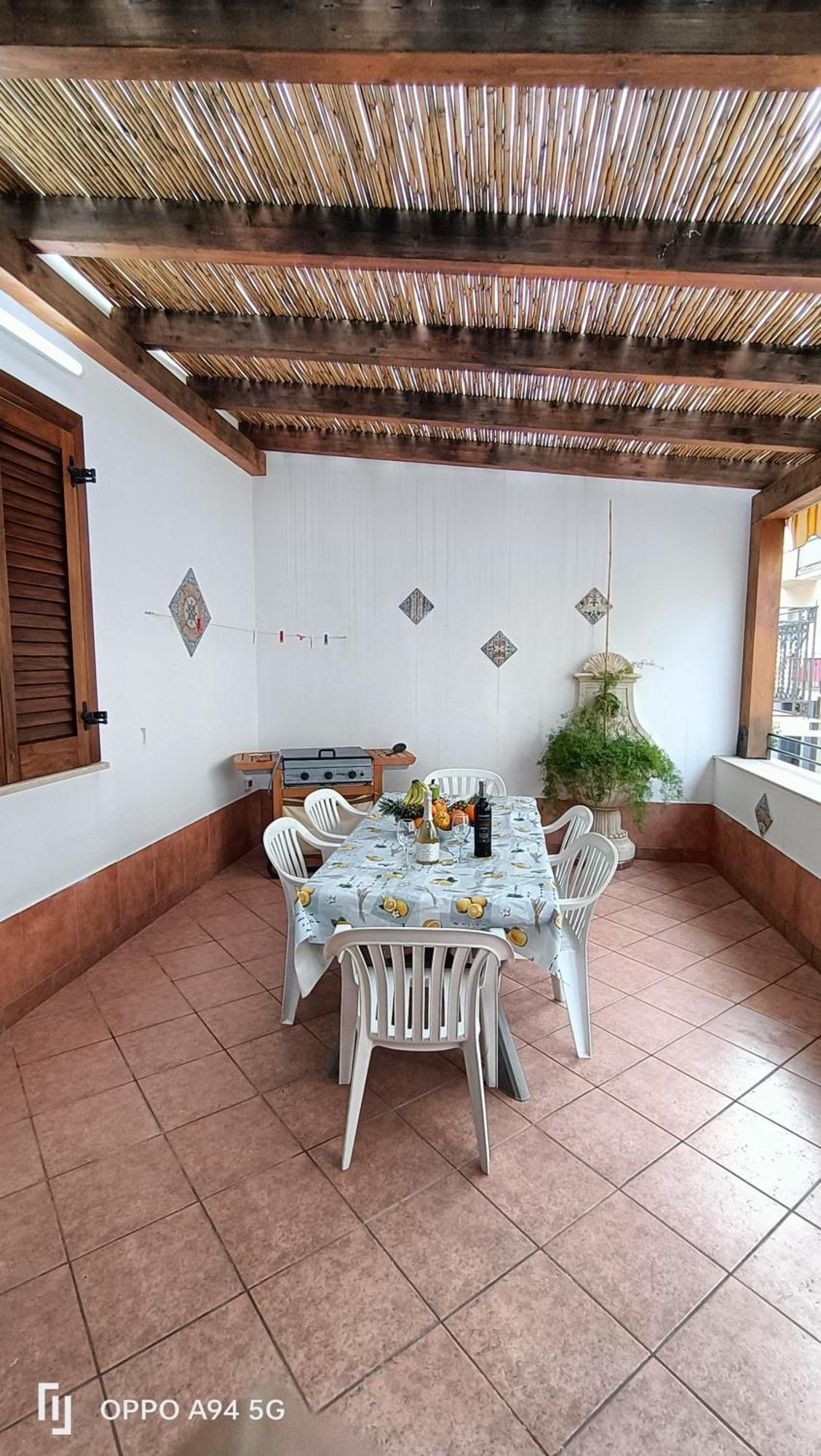Casa Vita In Centro Балестрате Екстериор снимка