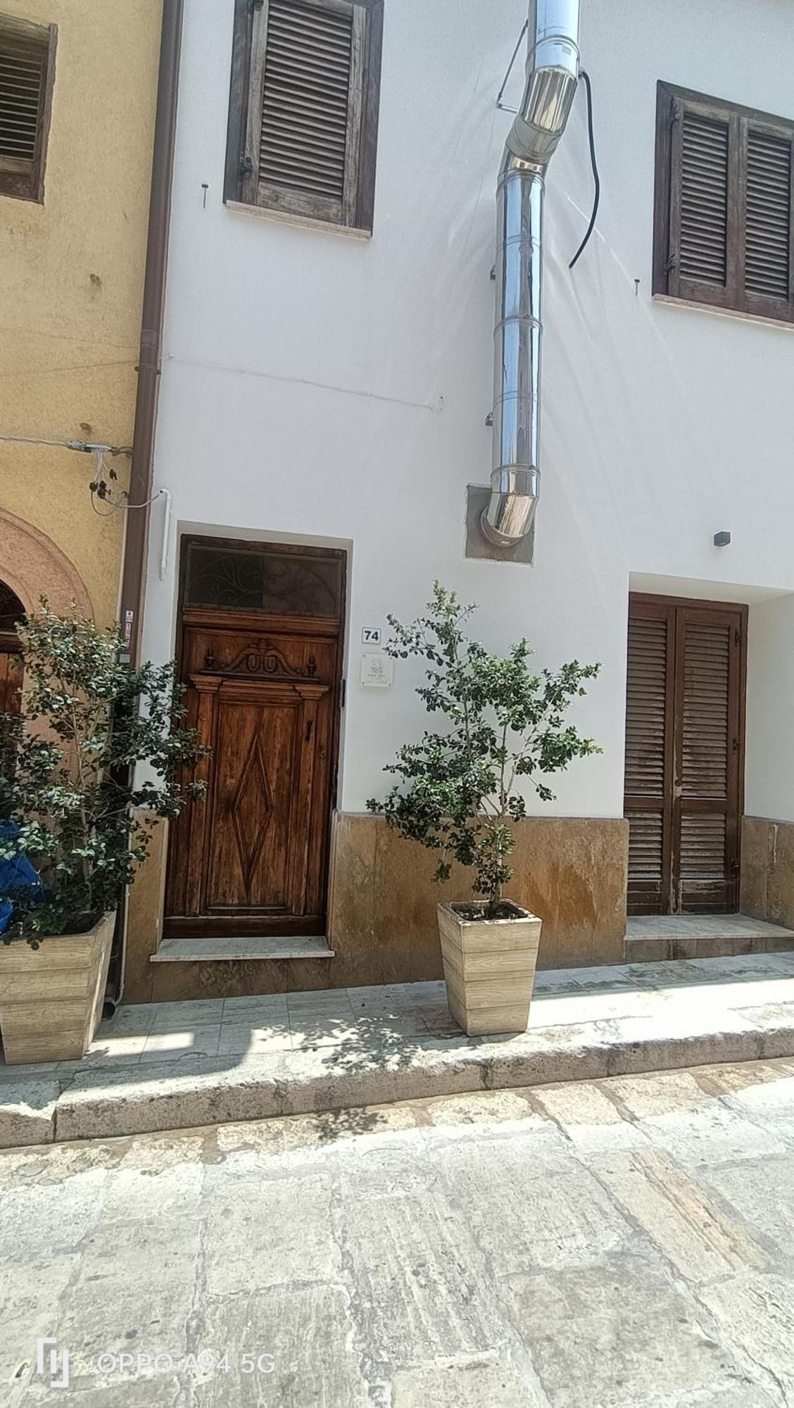 Casa Vita In Centro Балестрате Екстериор снимка